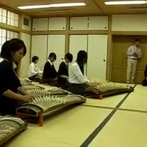 Koto Club Performs