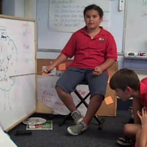 Daniele praesentiert den Familienbaum