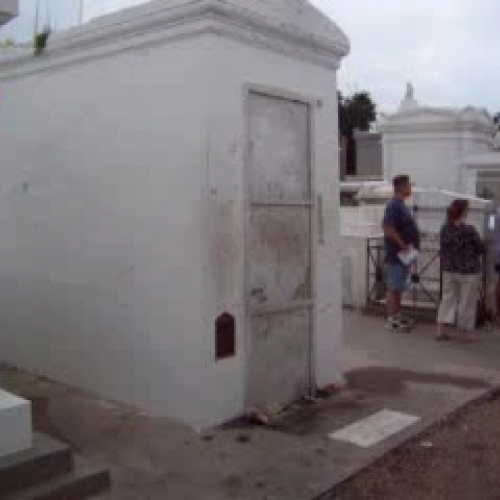 the oldest cemetery in New Orleans