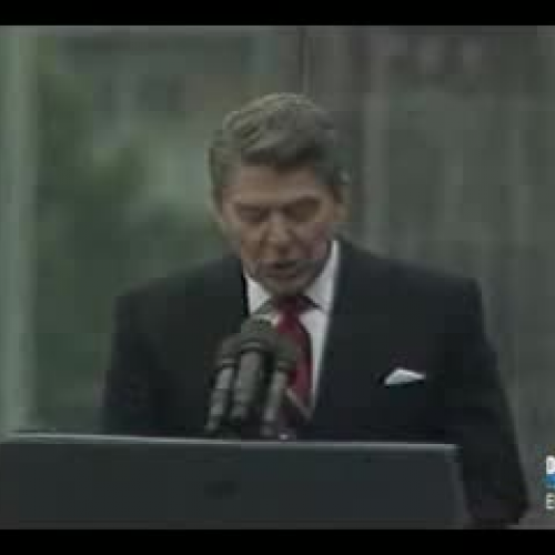 Reagan at the Berlin Wall
