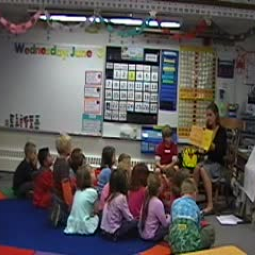 Tracy Teaching Kinder