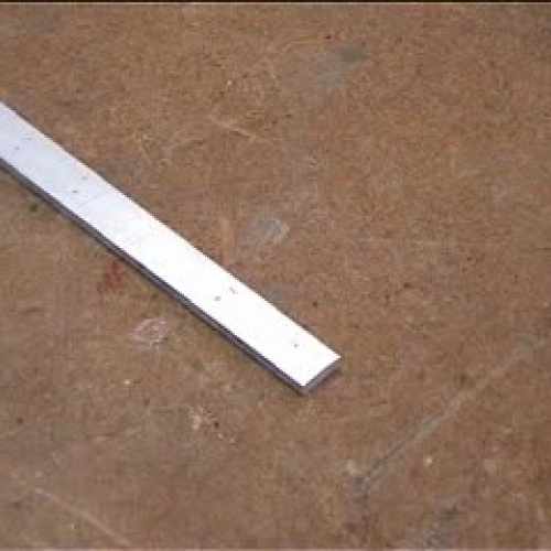 How to use a Centrepunch