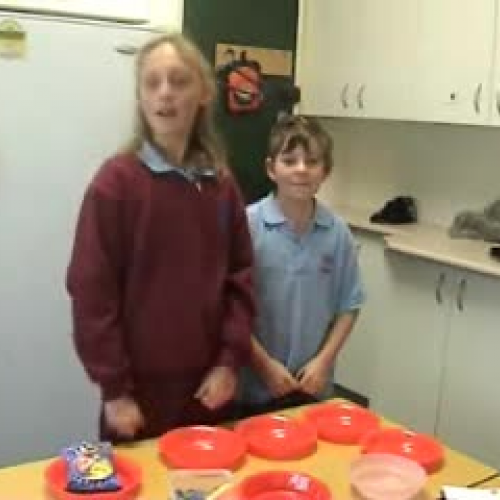 How to make fruit salad and ice cream spiders