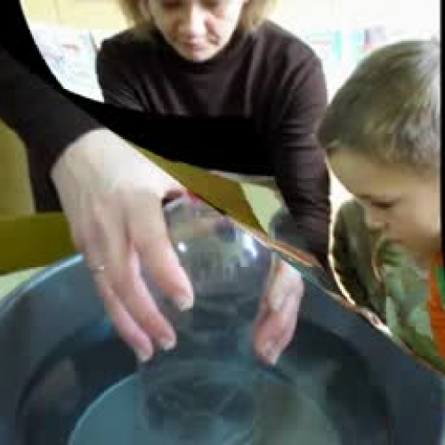 Experiment with balloons in bottles