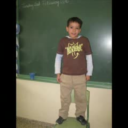 Waht's s/he wearing?