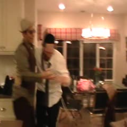 How to dance on Purim