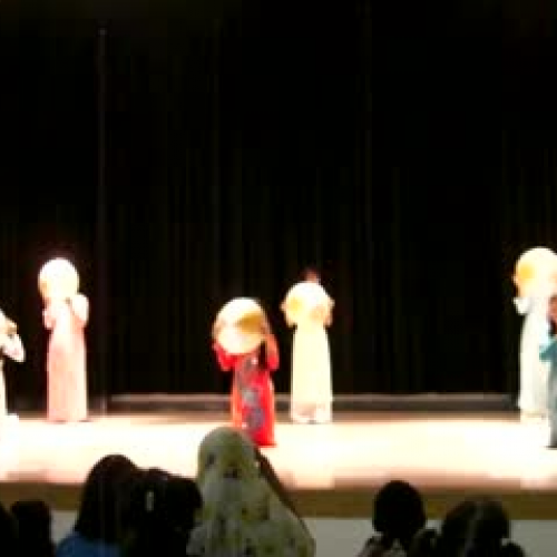 Vietnamese Hat dance