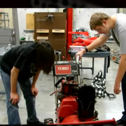 Shakopee HS Small Gas Engines Class