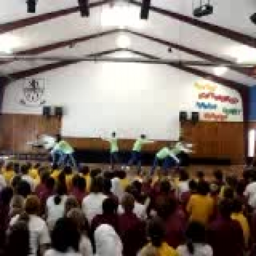 Maeroa Intermediate Hip Hop Dancers 