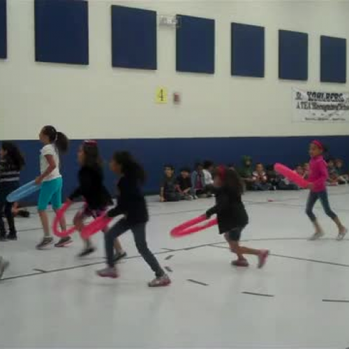 2nd Grade plays noodle ball