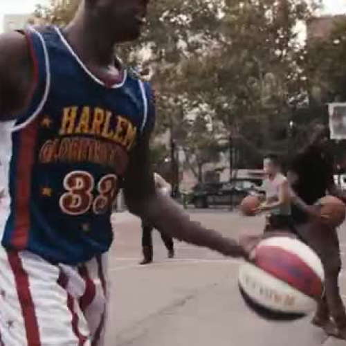 Stomp Makes Beauiful Music with the Harlem Globetrotters