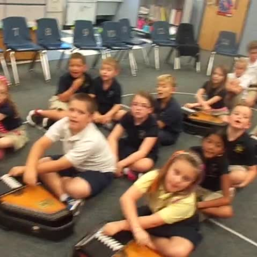 16-17 Ms. Stewart/Ms. Cook's 2nd grade class "Row, Row, Row Your Boat" autoharp