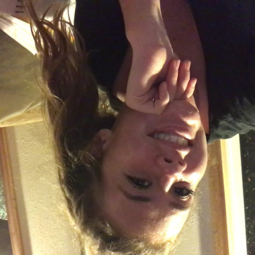 Yo estoy alegre.=I'm happy