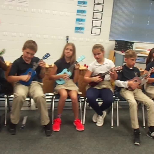 17-18 Ms. Danley's 5th grade class "Up On the Housetop" ukulele