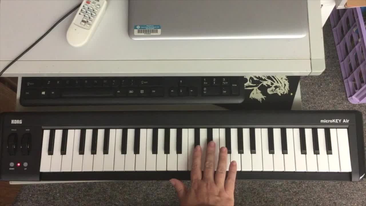 Piano Keyboard Lesson 1